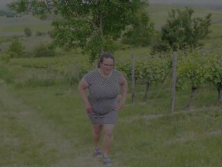 Young lady mercedes - masturbation in the countryside part 1: daşda full-blown x rated clip