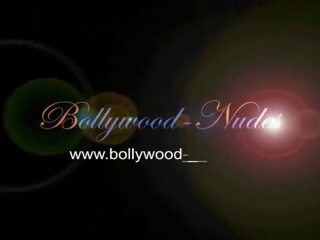Bollywood ritual av begjær og dansing mens hun var alone