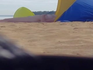 Zvodný milfka spied na pláž (please komentár)