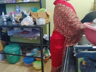 Mijn bhabhi provocerend en ik geneukt haar in keuken wanneer mijn broer was niet in thuis