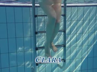 小 奶 嬌小 青少年 clara 水下