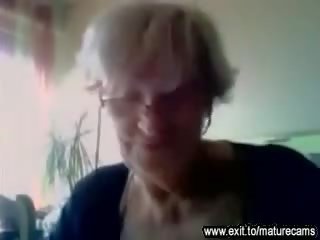 55 metų senas senelė video jos didelis papai apie kamera filmas