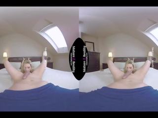 Maturereality - bored houswife jenny in vr vies film